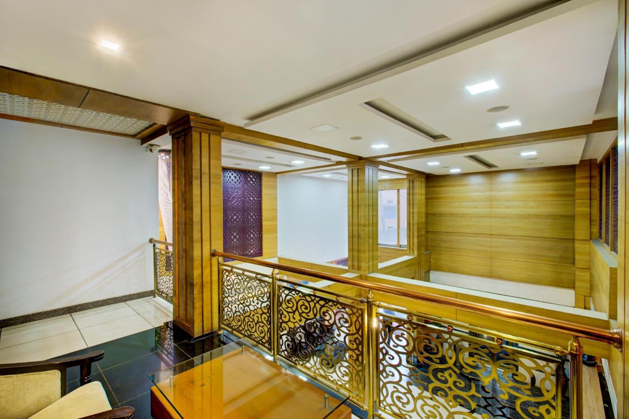 Super Townhouse Oak Jvh Hotel Бангалор Экстерьер фото